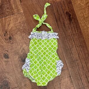 Helene’s closet one 1 piece bubble romper baby girl 9 months green gray
